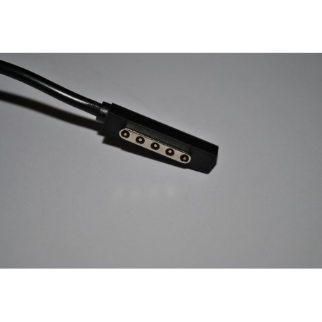 Microsoft Surface de 12V ( Volts ) e 2A ( Amperes ) e 24W ( Watts ) + Cabo