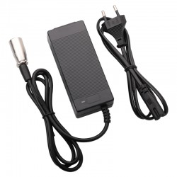 Carregador Inteligente 43,5V 2A para Baterias de Chumbo-&Aacute;cido com Conector 3-Pin XLR