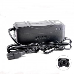 Carregador 84V 5A para baterias de lítio 72V ponta triangular, trotinetes e scooters elétricas