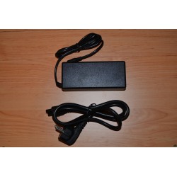 Fujitsu Siemens Amilo M3438G + Cabo